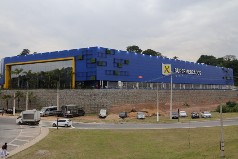 X Supermercados inaugura nova loja em Mairiporã (SP)
