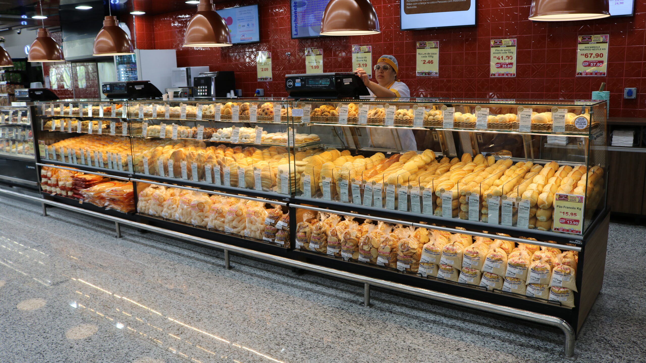 SAVEGNAGO LJ 61 Vitrine Pães (67)