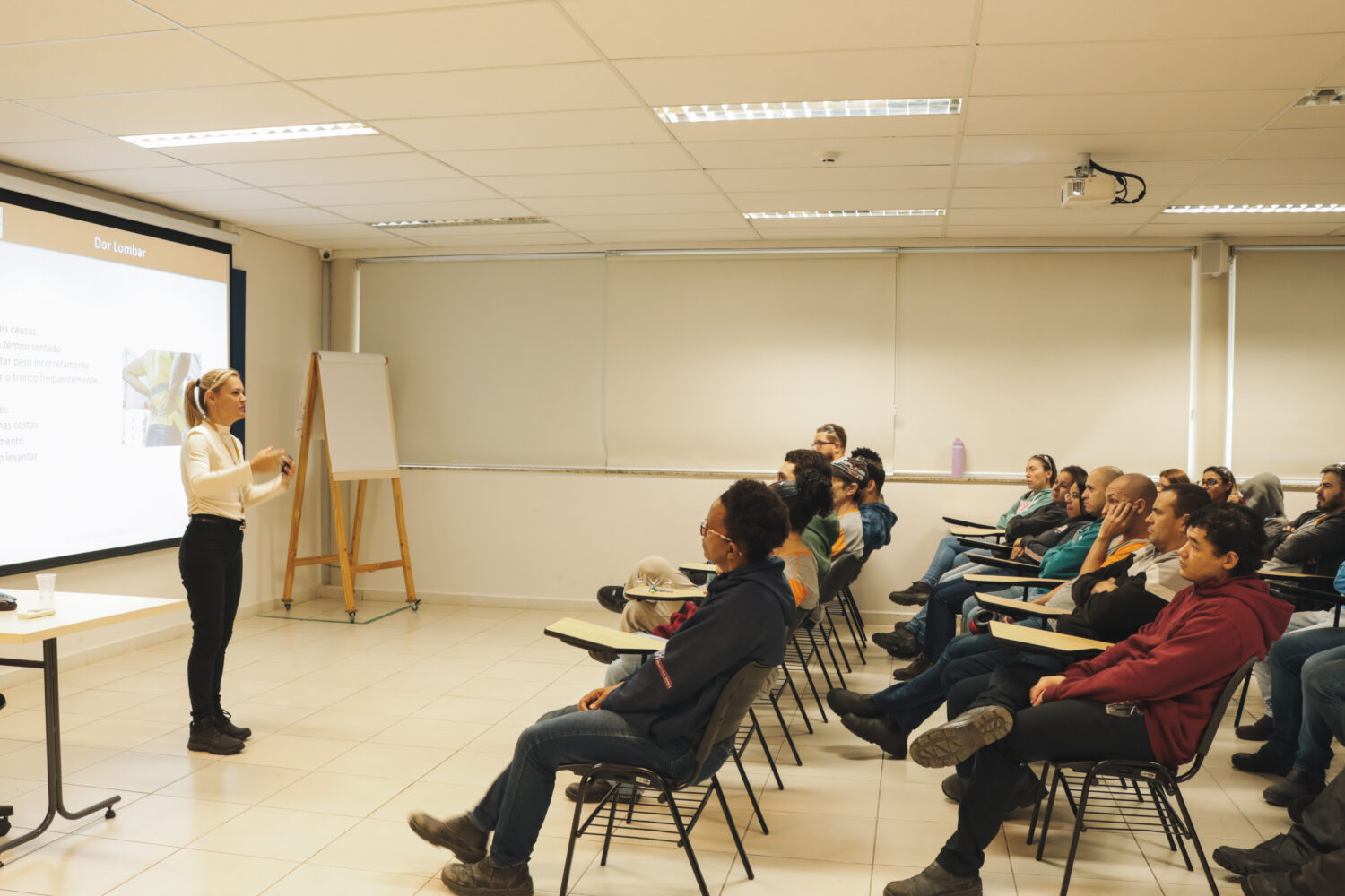 Colaboradores da ProMarket participando da palestra educativas na SIPAT 2026