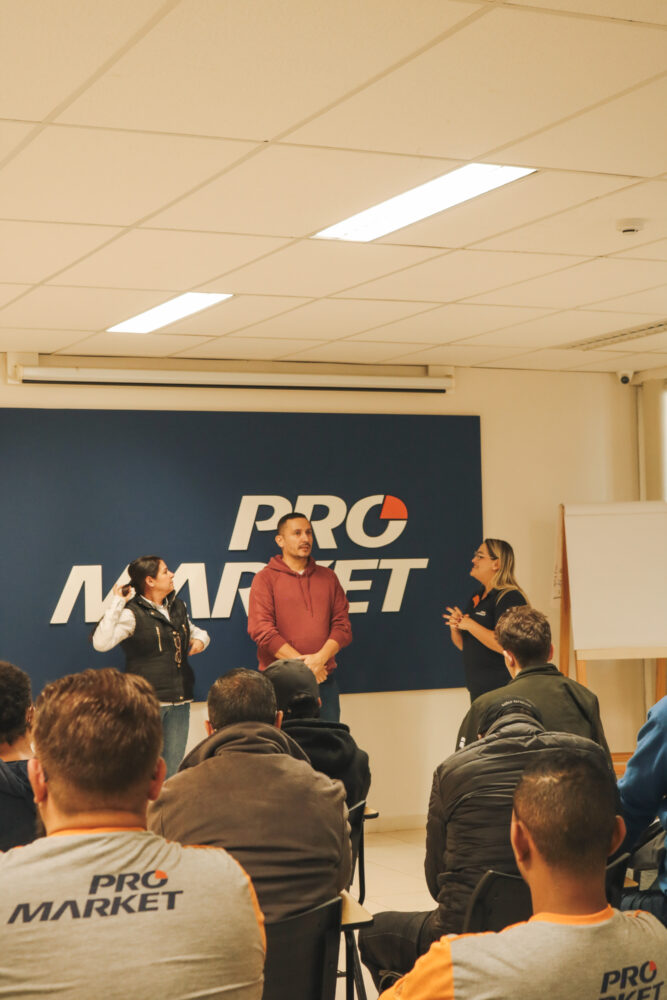 Colaboradores da ProMarket participando da palestra educativas na SIPAT 2026